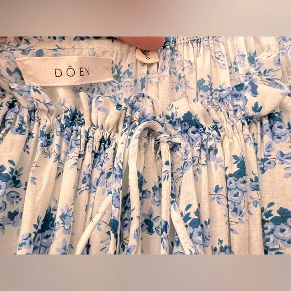 Doen Ashlynn Tie-detailed Shirred Floral dress, size S. US 2, new never worn. - Picture 6 of 9